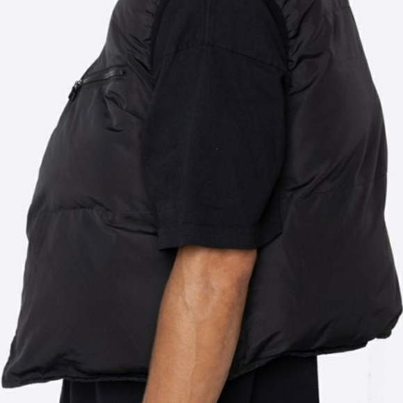 Black Reversible Puffer Vest - Picture 2 of 5